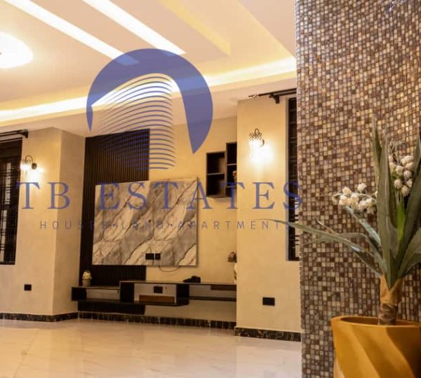 4 Bedroom Mansion Kiira05