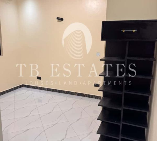 4 Bedroom Mansion Kiira17